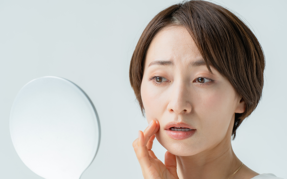 目の周りや顔全体のたるみをとる美容皮膚科